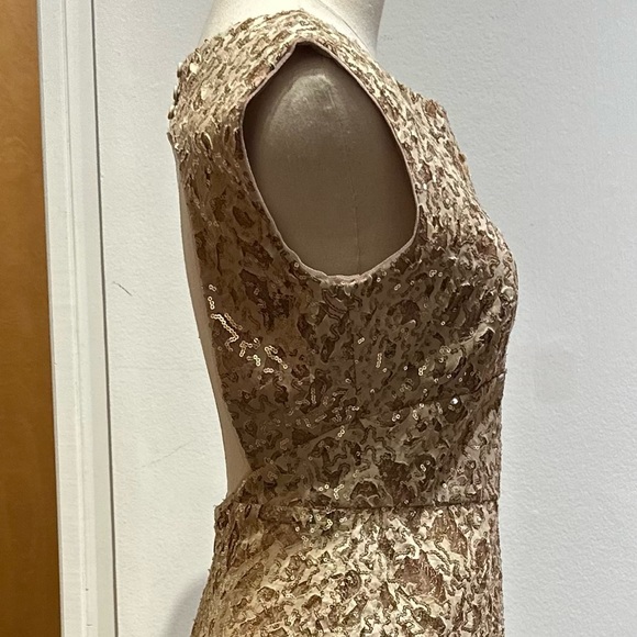 ✨BCBGMAXAZRIA Gold Sequin Mini Dress NWT – Size 0✨ - Picture 5 of 11